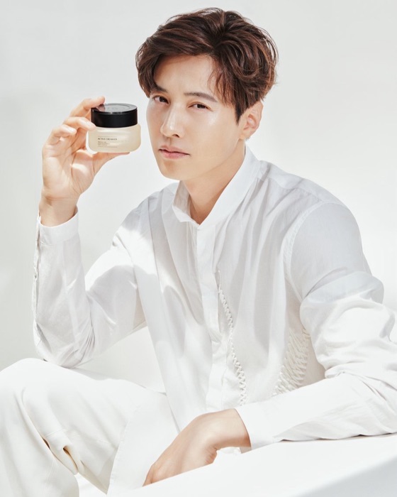 Actor Won Bin in an Incellderm campaign photo
